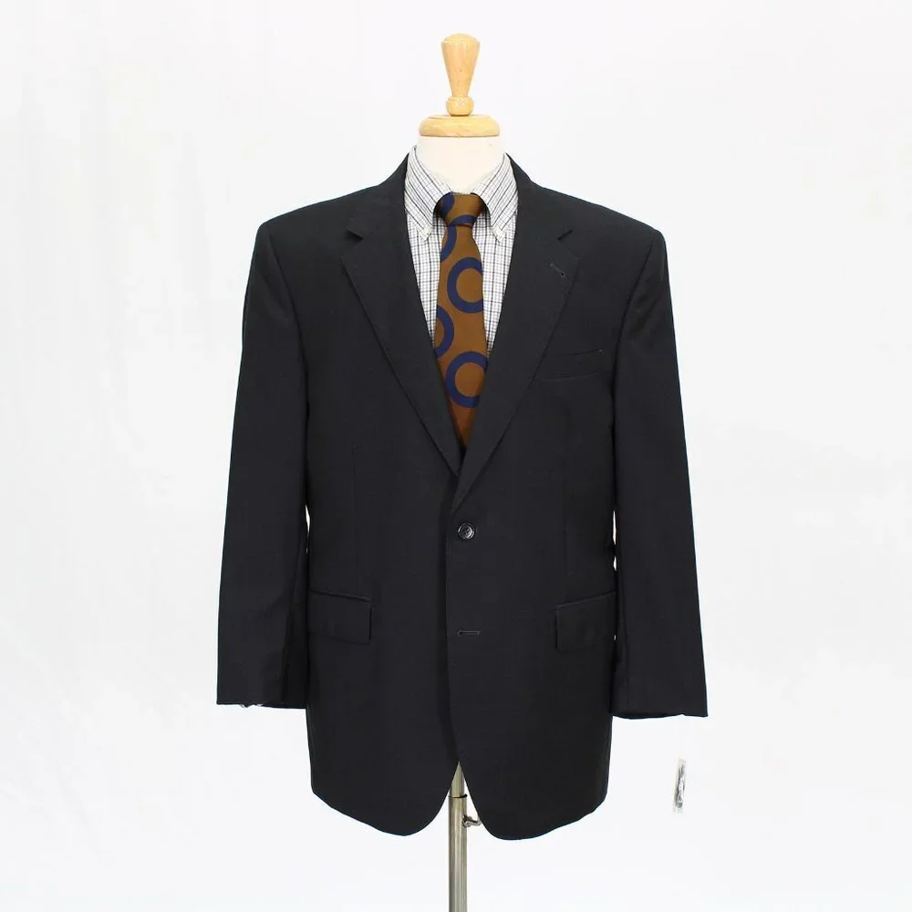 Jos. A. Bank 43R 37x28 Gray Solid Two Button Full Suit R017